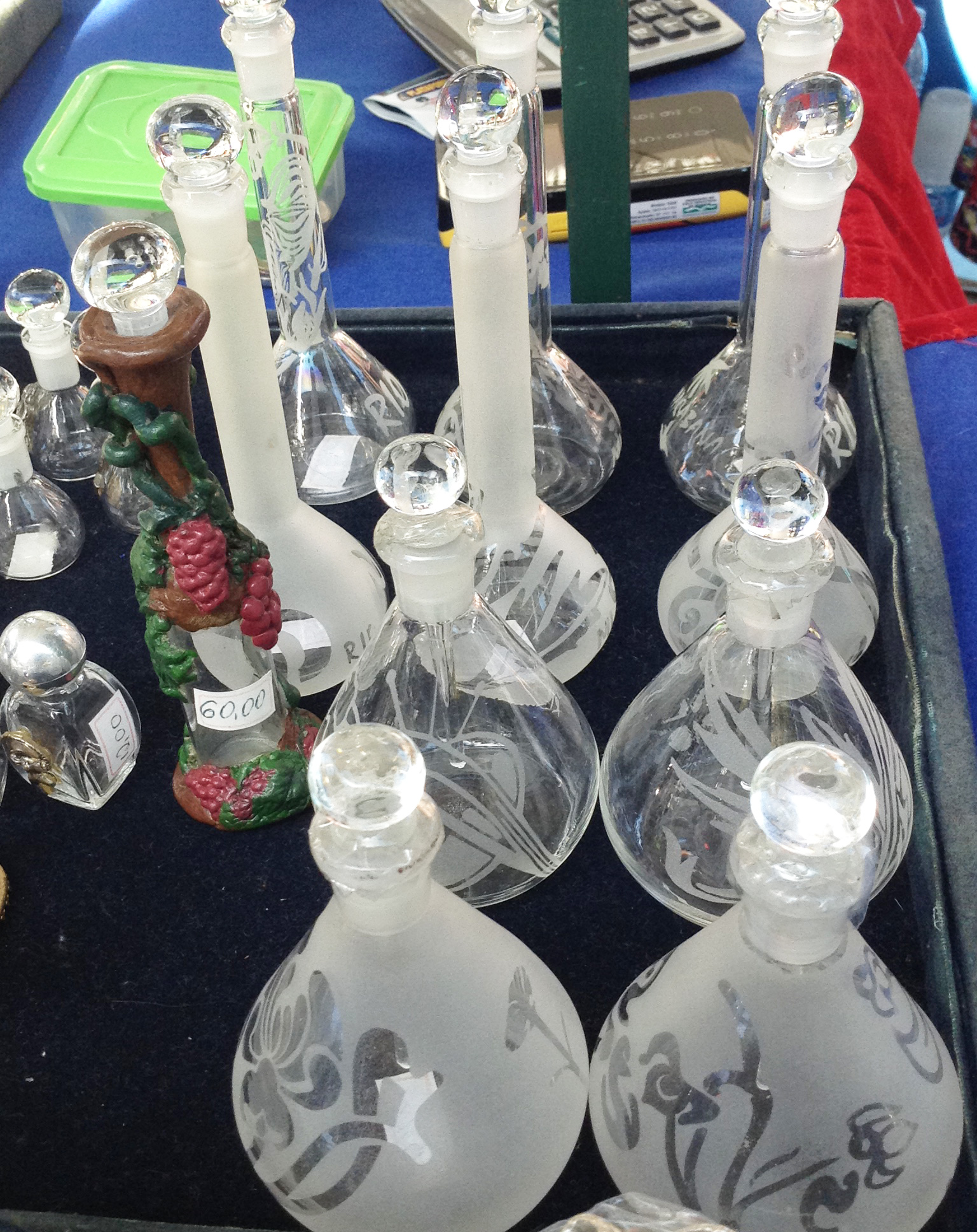 vidros e garrafas na praça general osorio