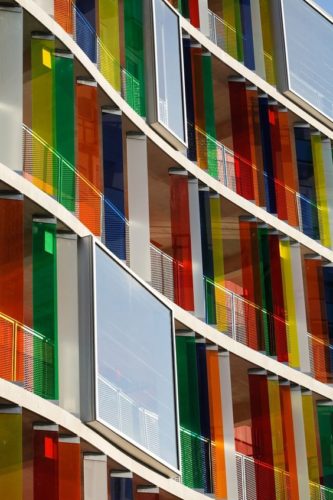 Edifícios coloridos pelo mundo. 