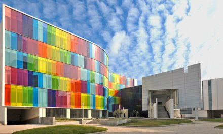 16 edifícios coloridos do mundo, com arquitetura moderna.