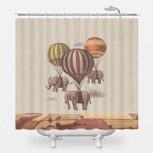 cortina de banheiro com estampa de elefantes e balões