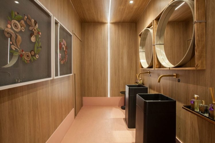 CZHOTT ARQUITETURA E INTERIORES apresenta o BAR LOUNGE da CASACOR SP 2018 lavabo de madeira