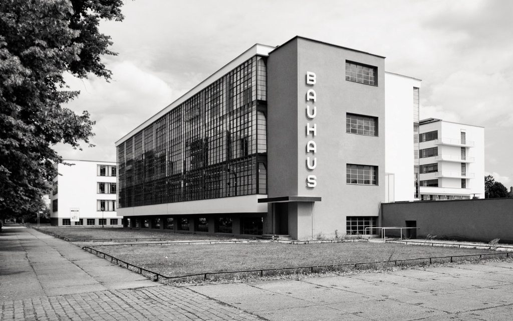 100 anos da Escola Bauhaus e 10 fatos sobre a escola mais famosa do mundo.