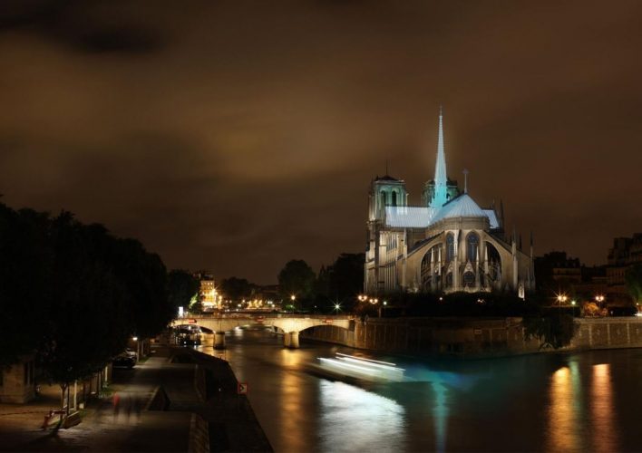 proposta do Fuksas para a reconstrução da Notre Dame
