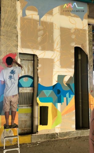 A 4ª edição da exposição NOVOS TALENTOS DO DESIGN BRASILEIRO. Foto da obra do espaço com grafitte