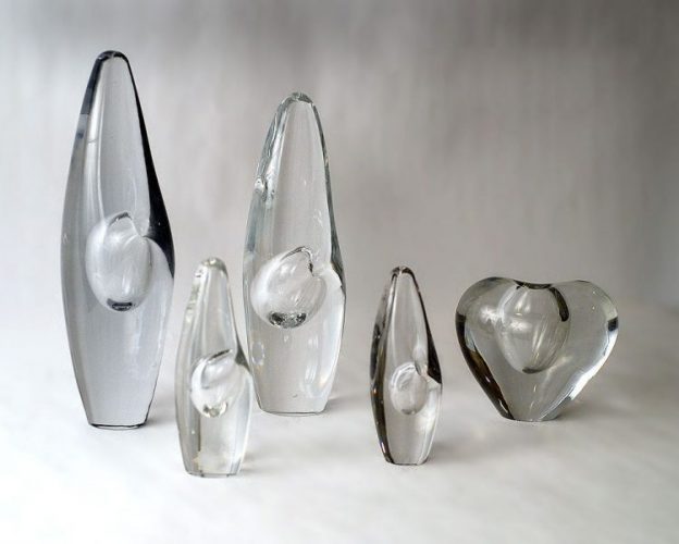 vidros com design parecendo uma gota
