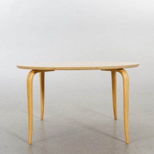 mesa redonda em madeira