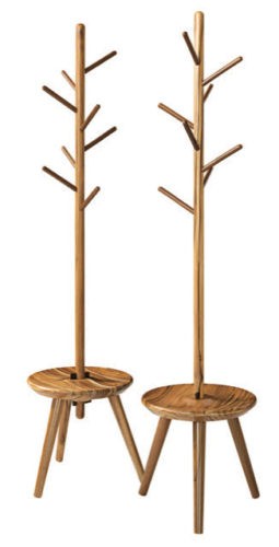 presente de Natal, cabineiro na forma de galhos no meio de um banquinho de madeira. design Fernando Jaeger