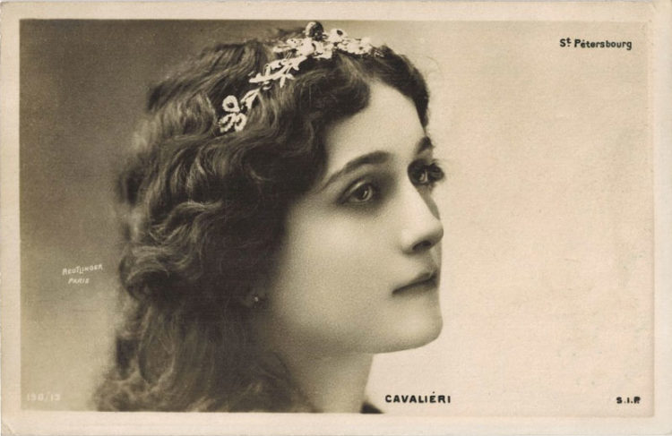 foto de uma famosa cantora de Ópera, Lina Cavalieri,