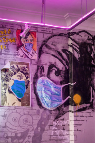 Casa ou galeria de arte? Grafite em uma parede na casa do artista plástico Anderson Thives