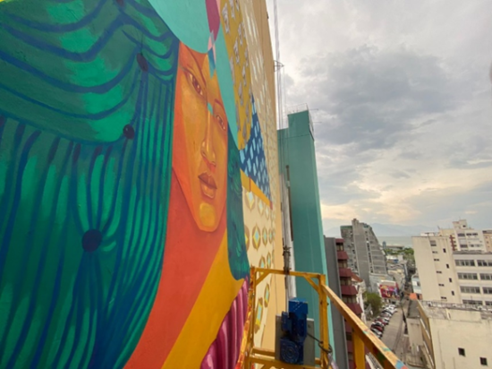 Coletivo de artistas transforma paisagens urbanas em obras de arte ...