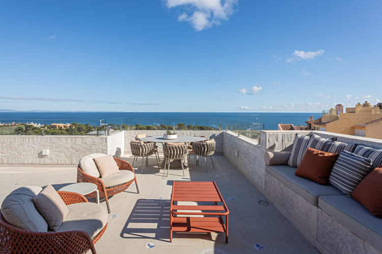 Décor contemporâneo com vista para o mar de Cascais