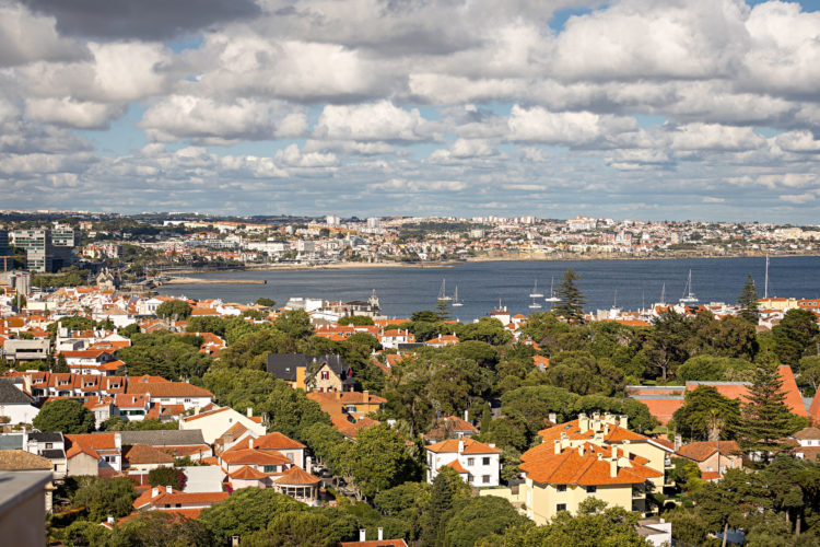 Vista do alto da cidade de Cascais