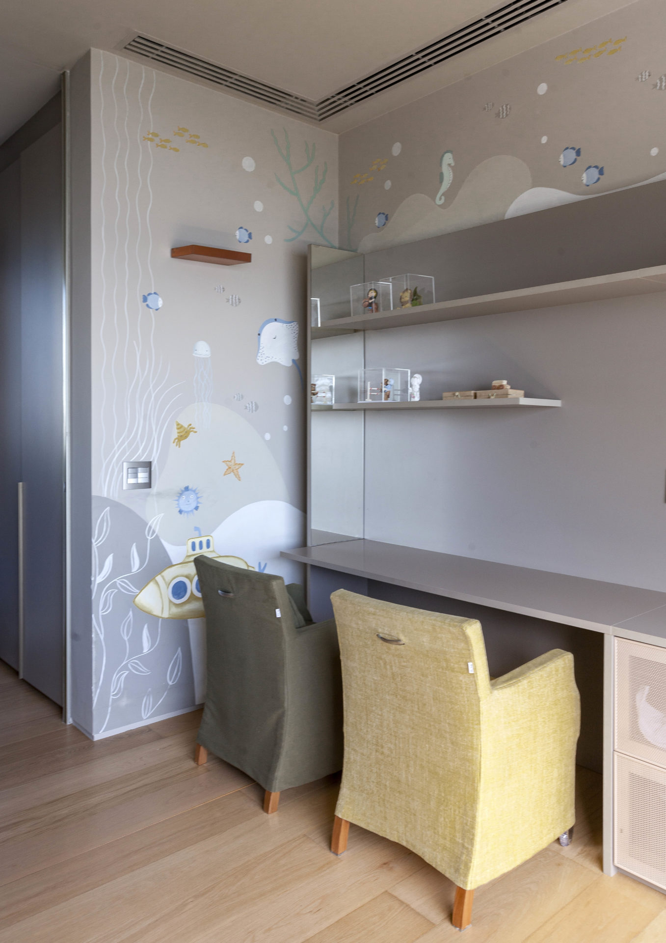 Quarto de criança decorado.