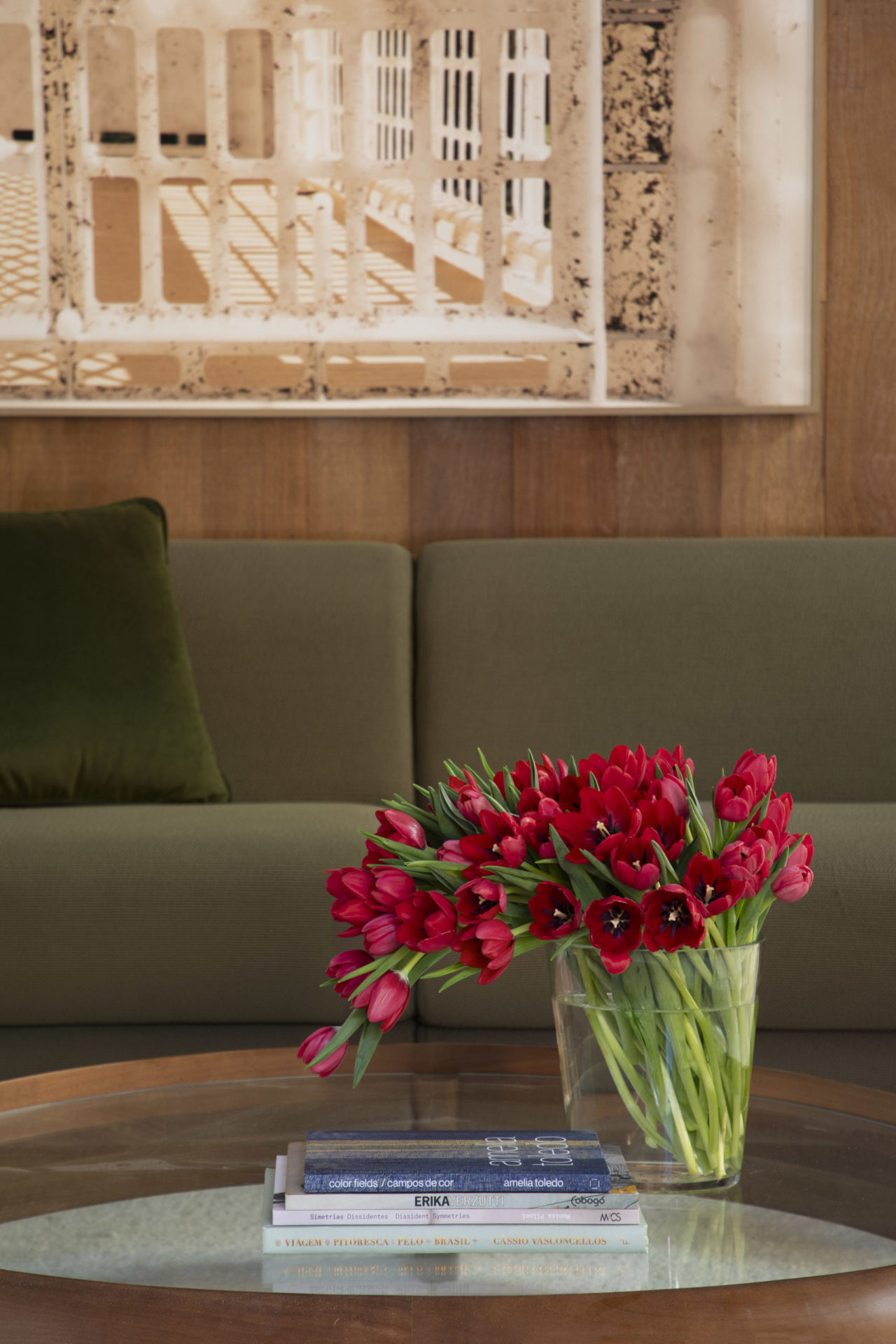 mesa de centro com flores