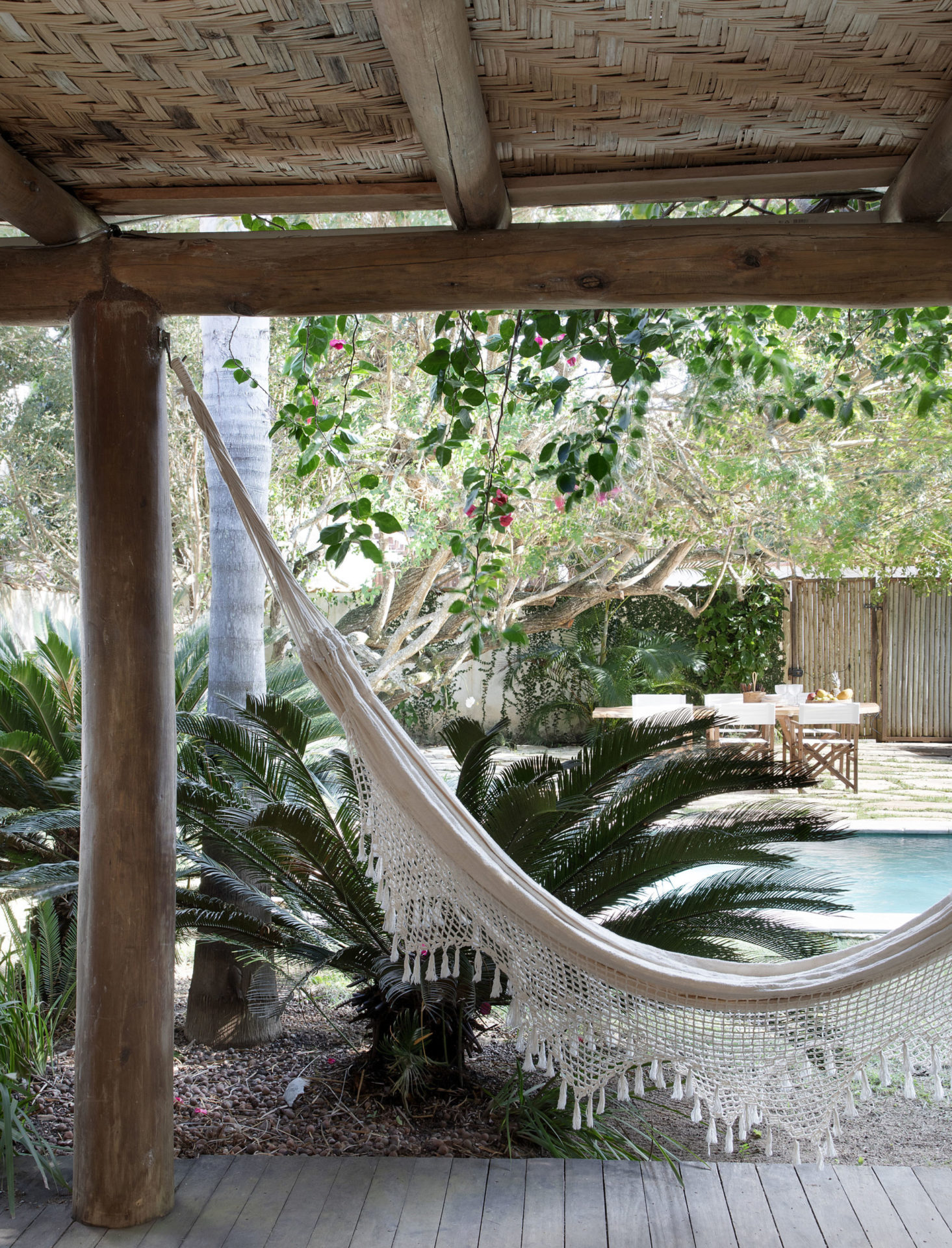 rede com vista para piscina em Búzios