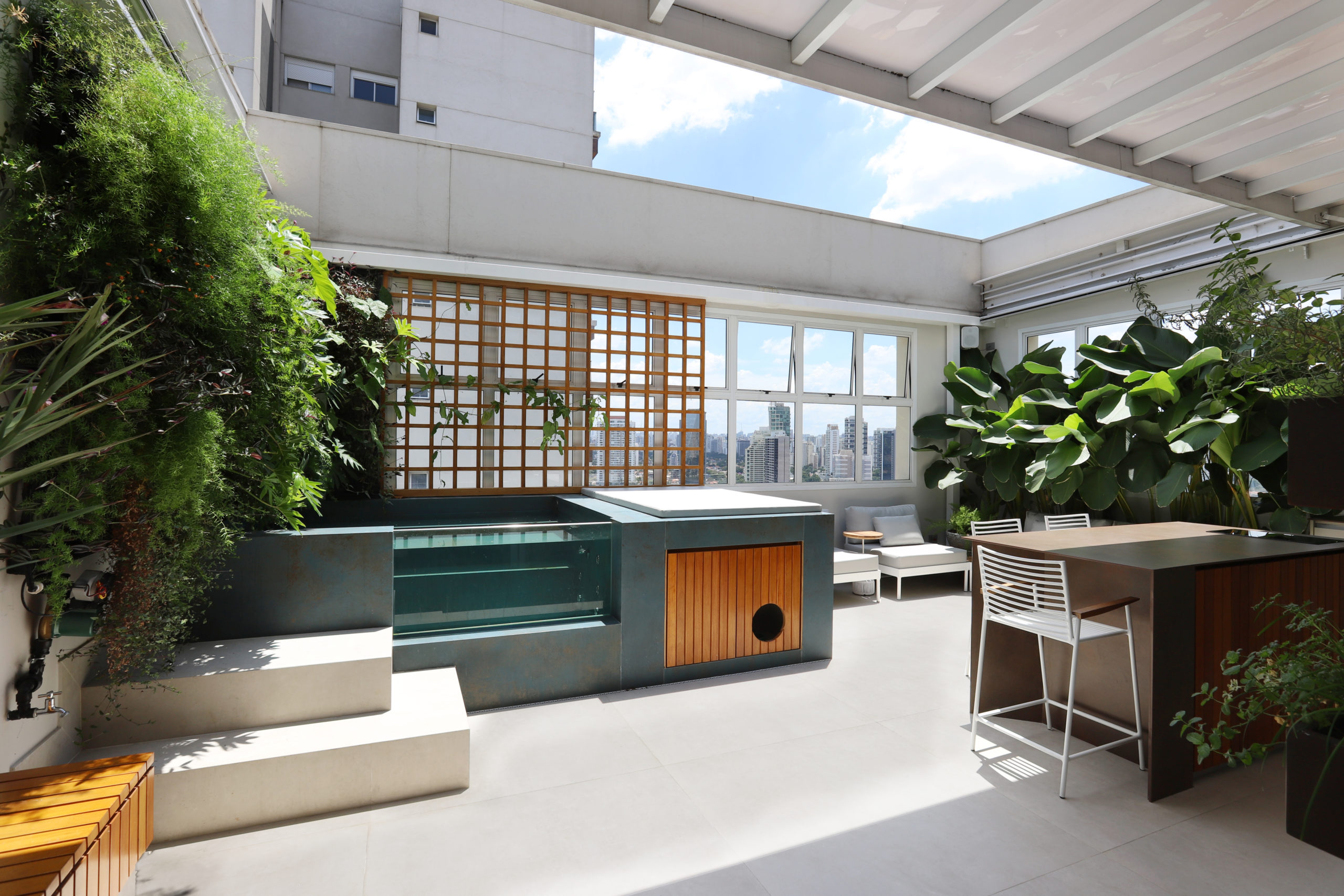 piscina e espaço gourmet no Morumbi
