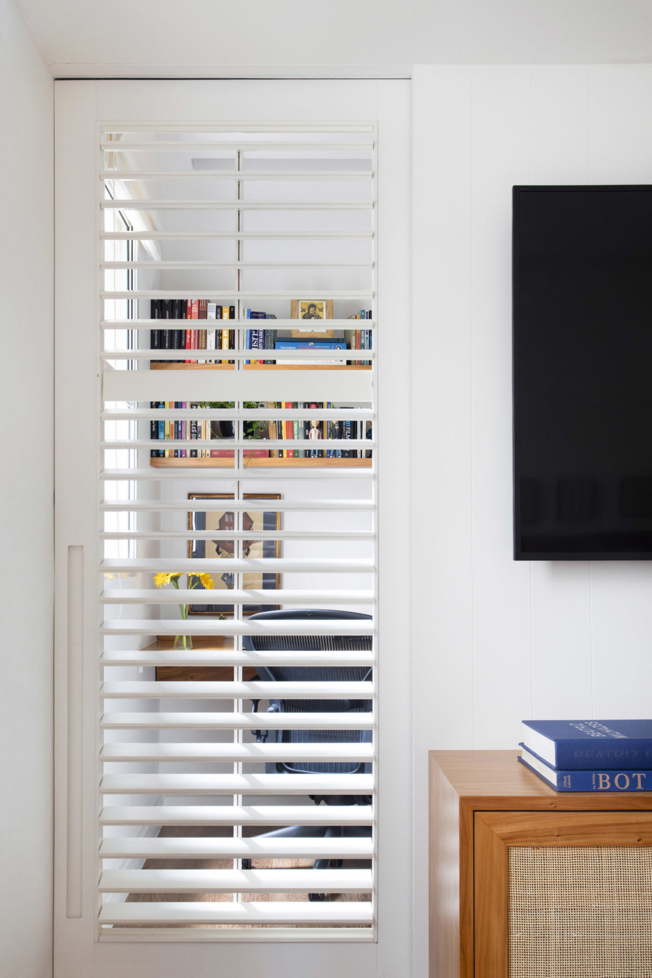home office com porta de vidro