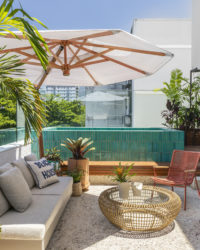 cobertura com piscina