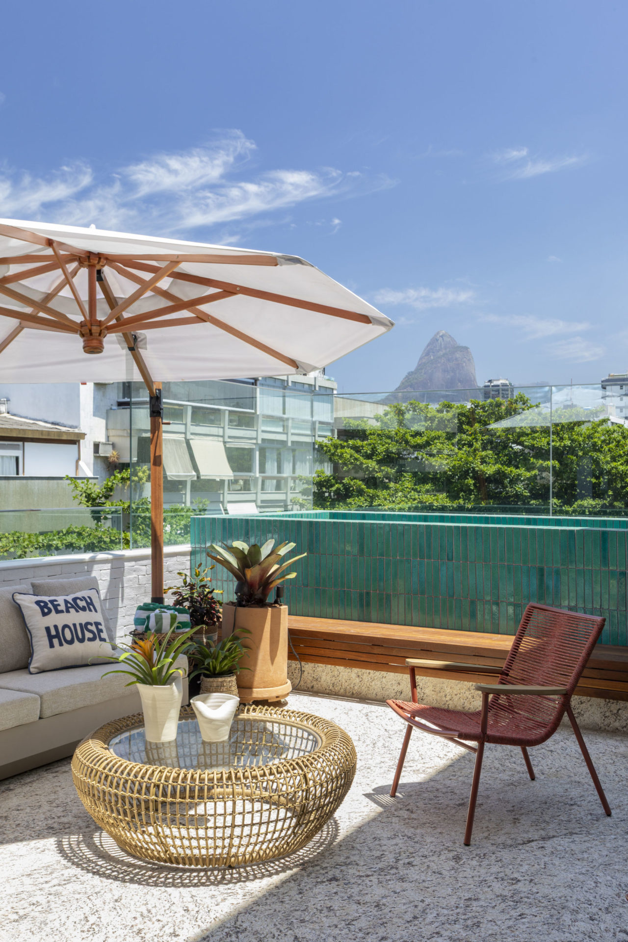 terraço com piscina