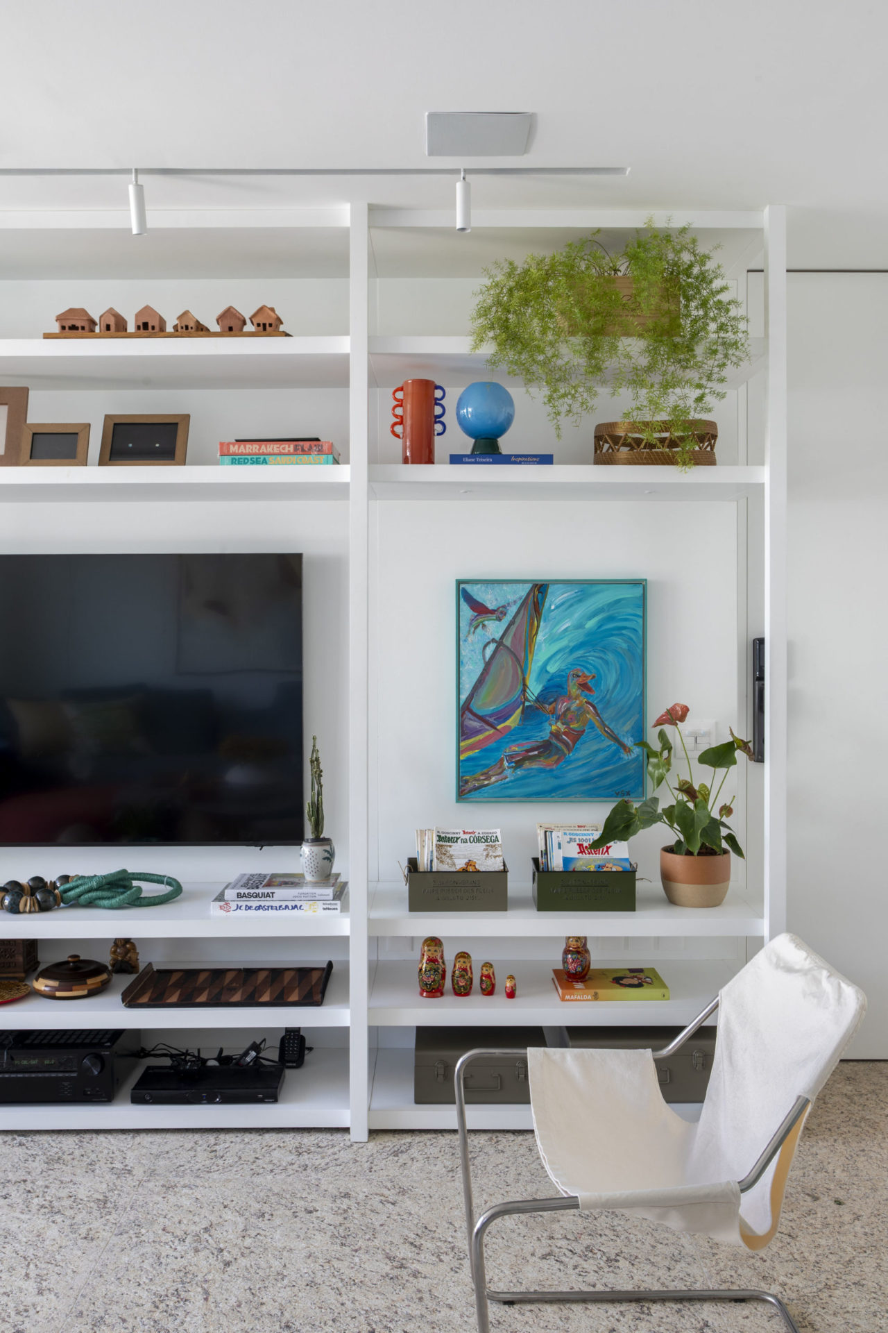 estante para sala de TV