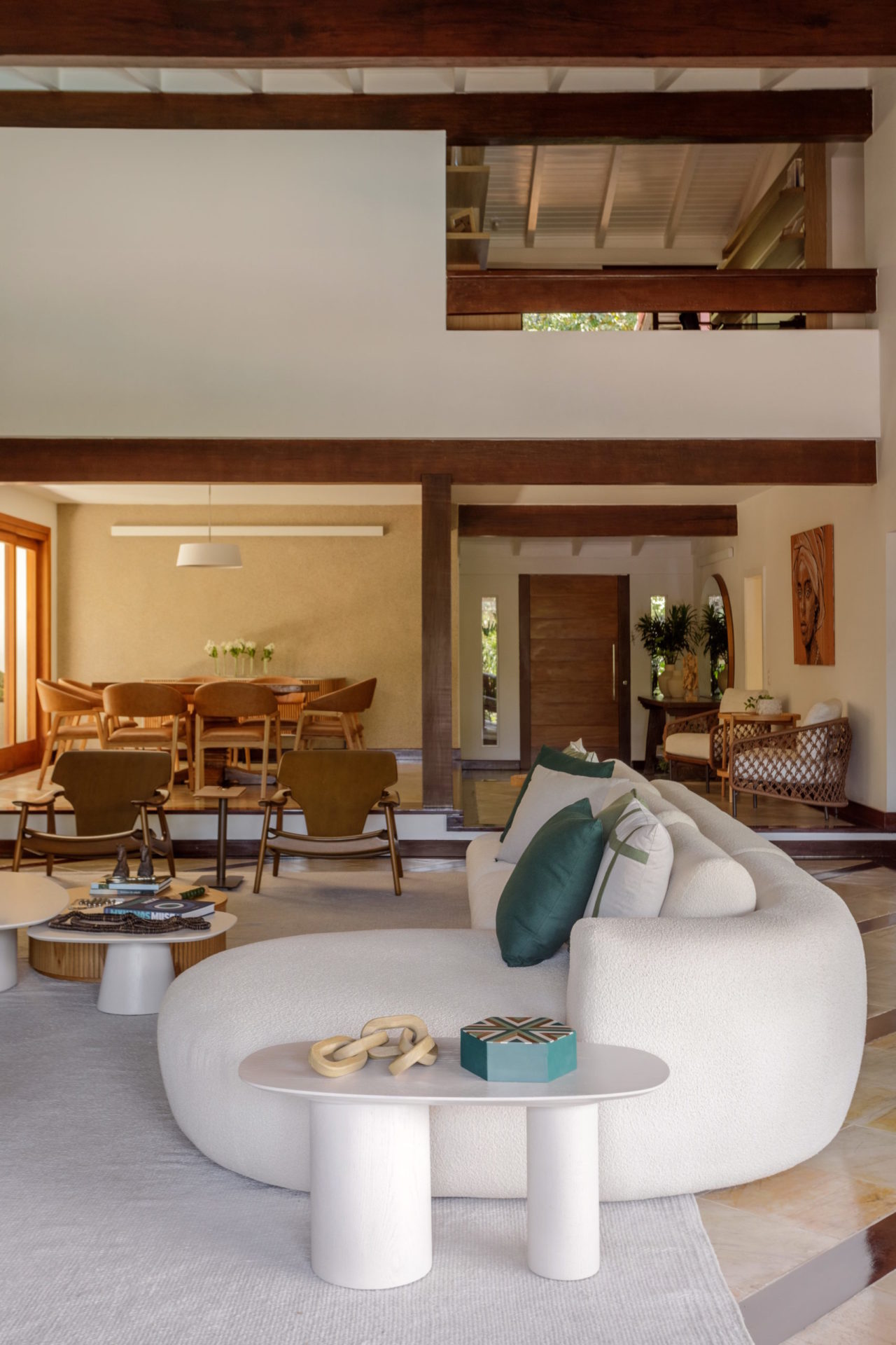 sala de estar e jantar em casa no Itanhangá