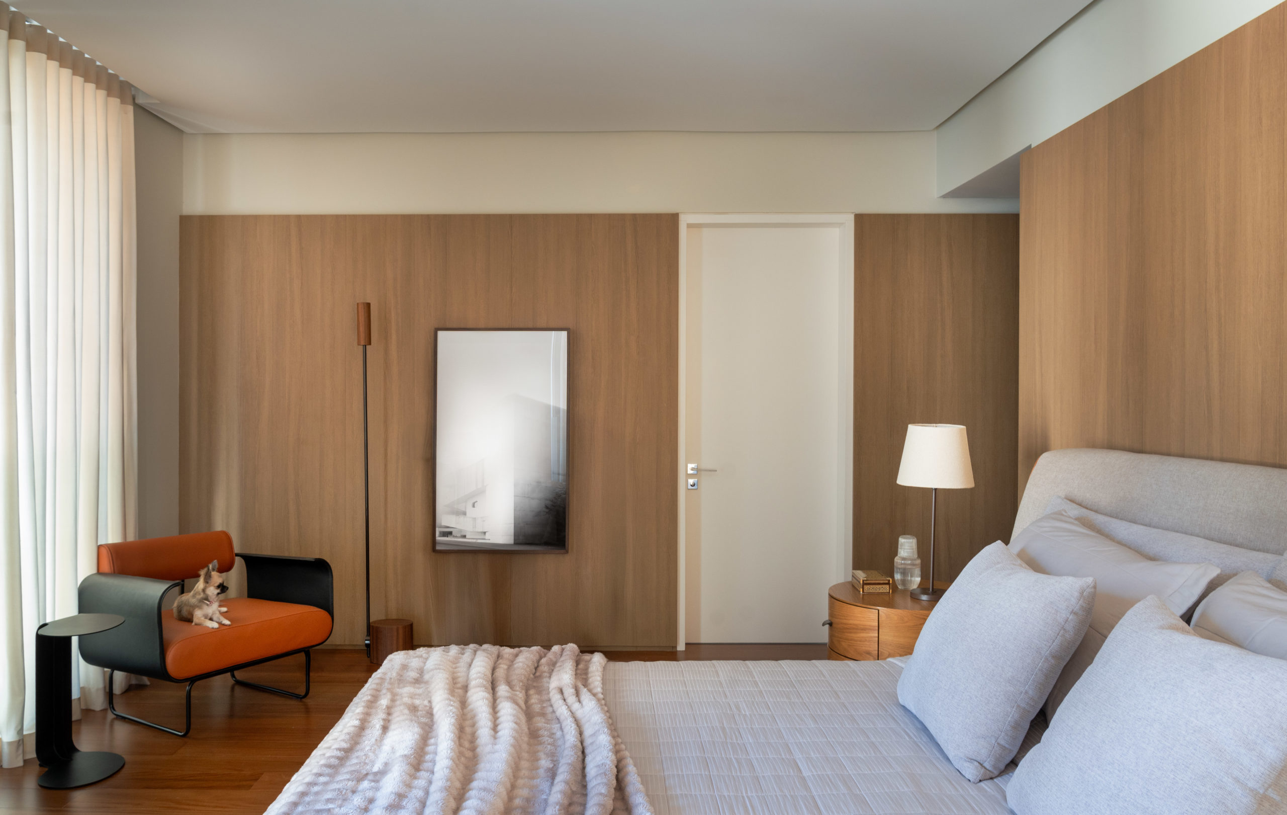 quarto com cama de casal
