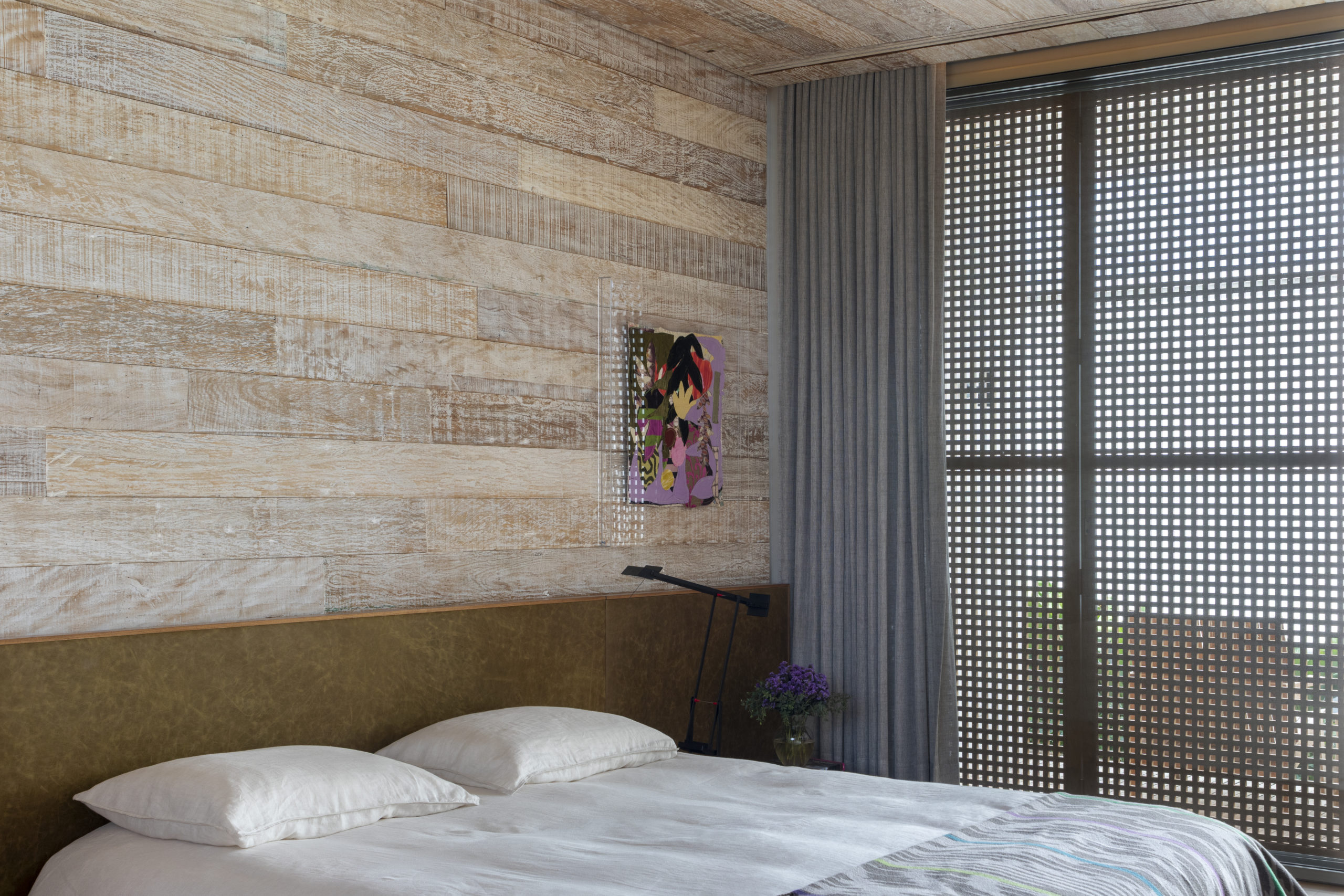 quarto com cama de casal