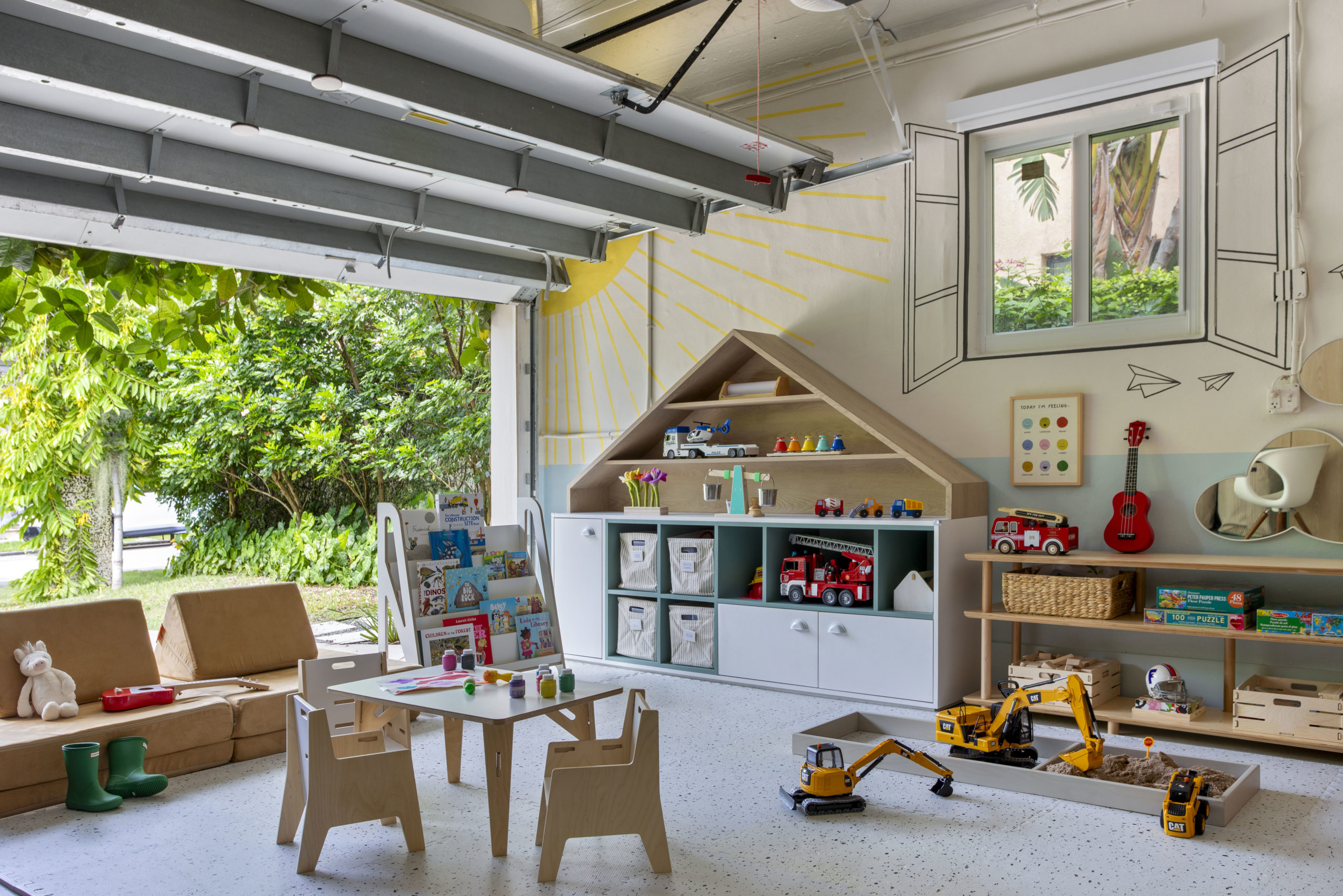 Projeto transforma antiga garagem em brinquedoteca nos EUA