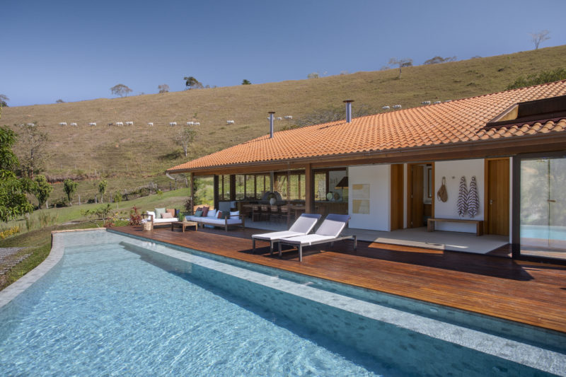 casa de cama com piscina