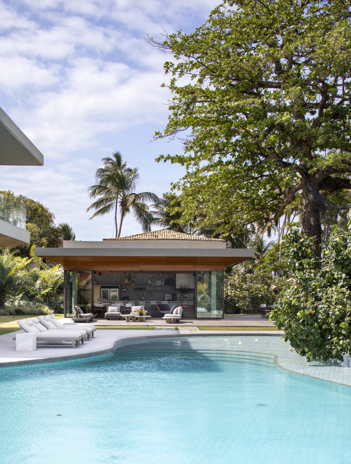 casa de praia com piscina