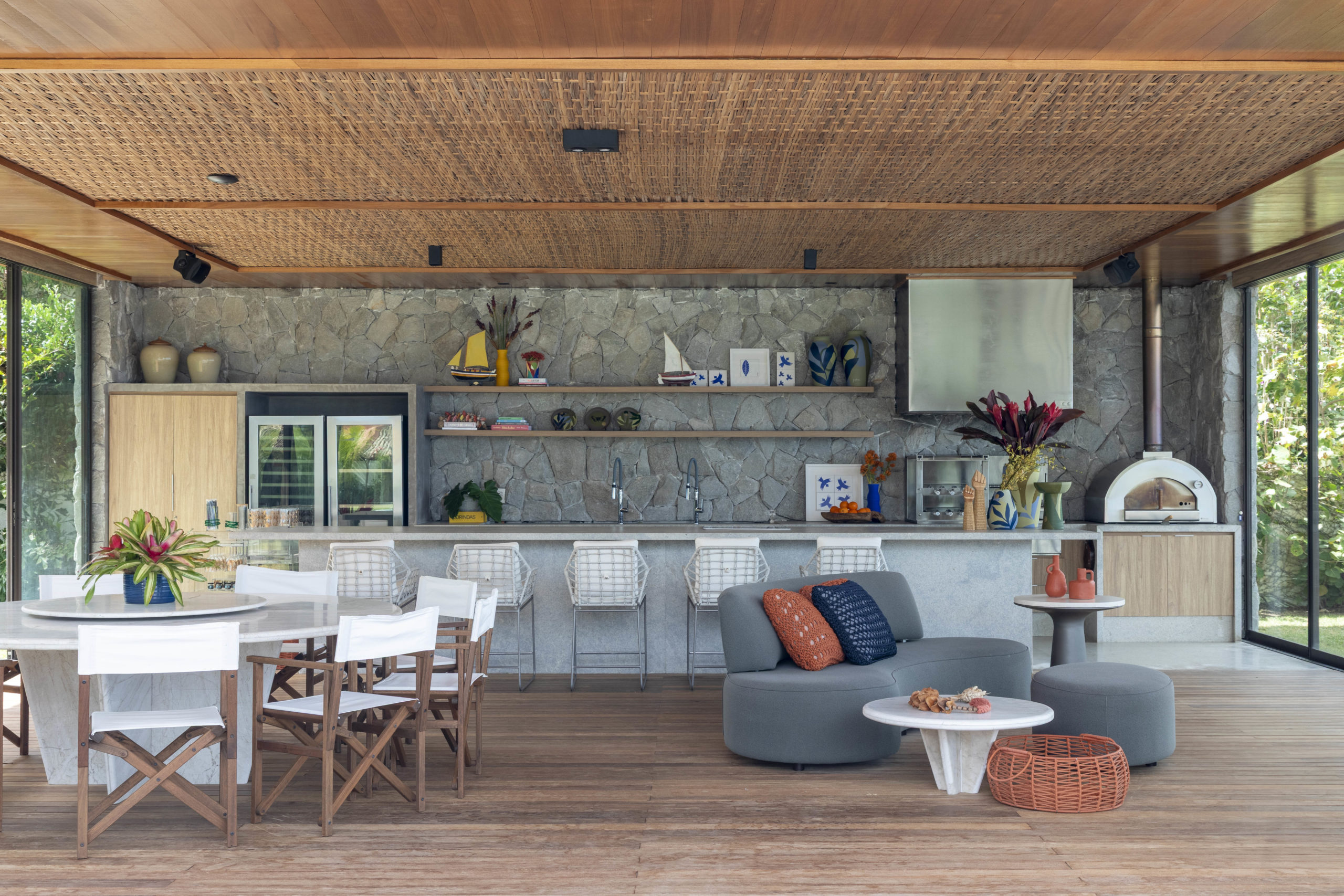 na foto área gourmet de casa de praia