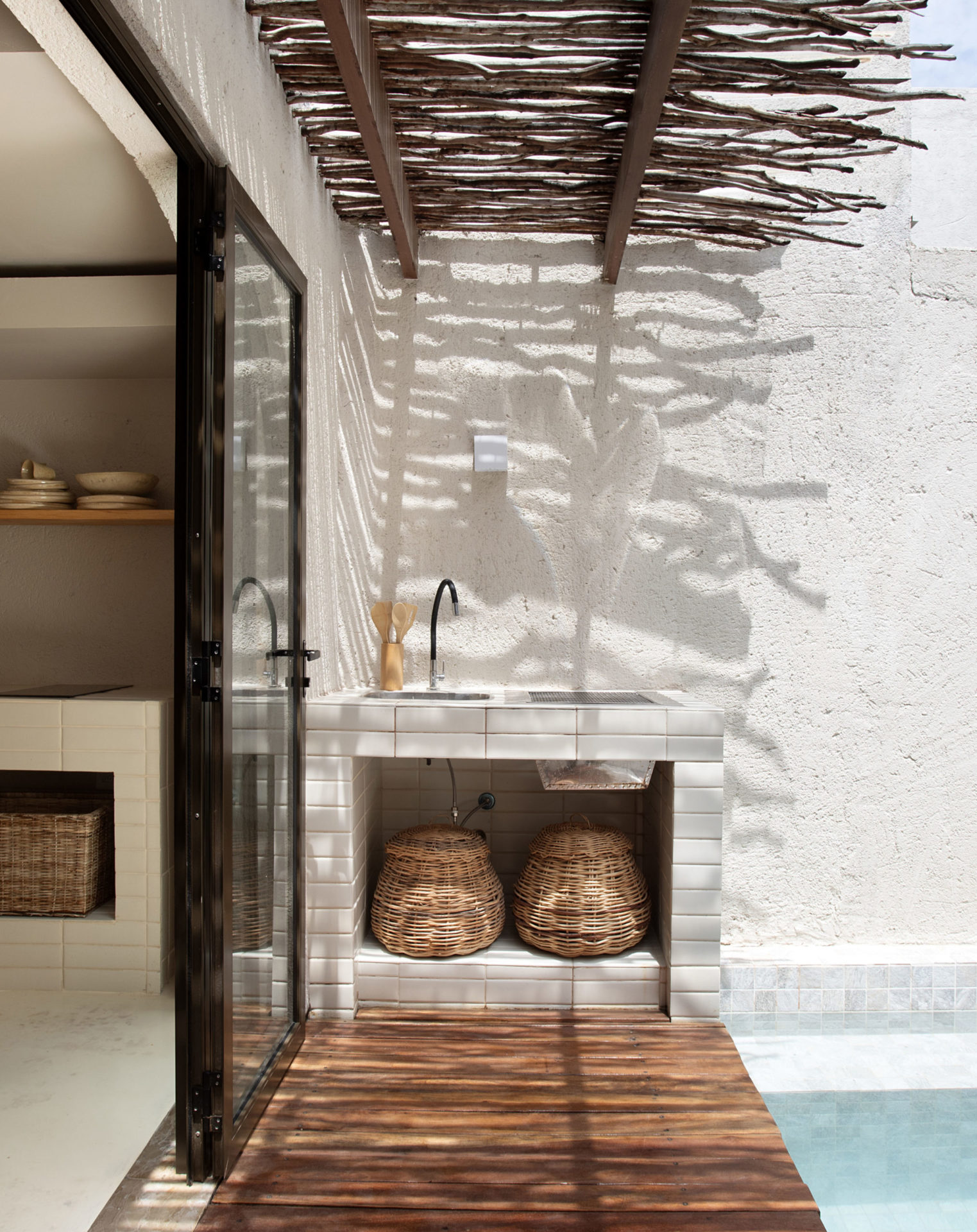 na foto área da piscina