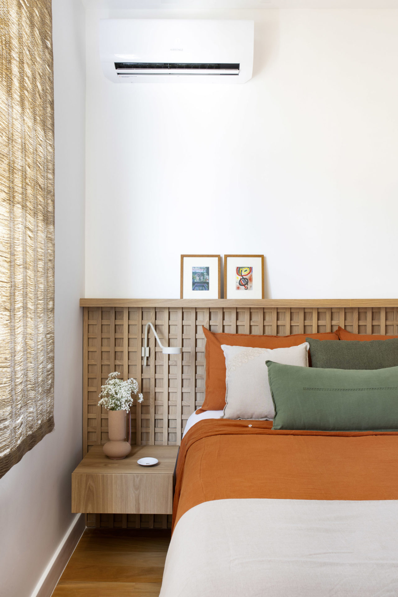 quarto com cama de casal