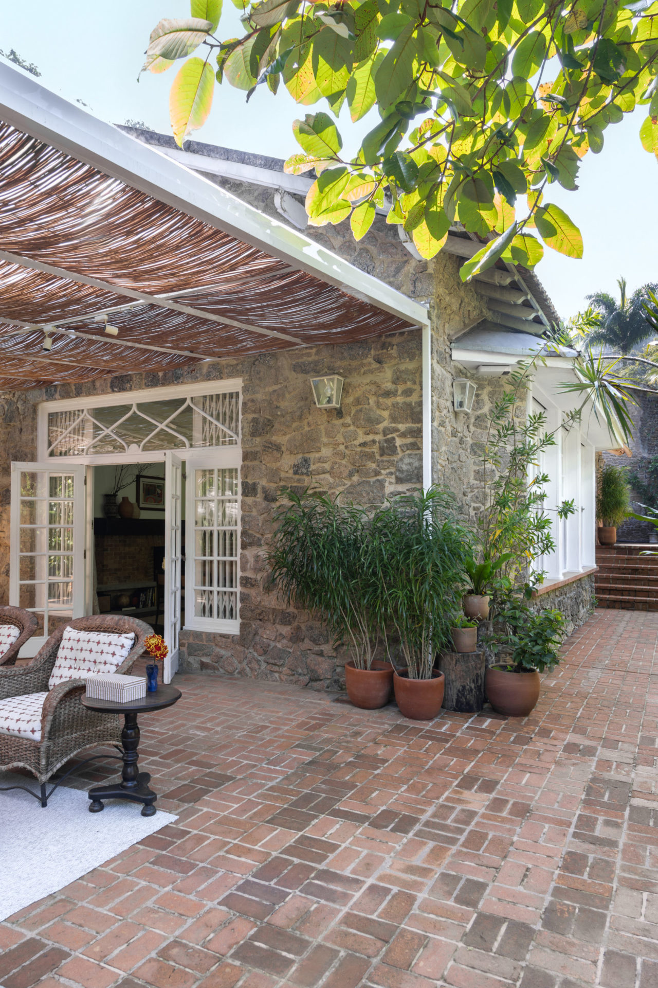 na foto fachada de casa dos anos 1940