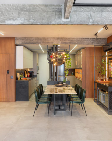 na foto sala de jantar, cozinha de loft com iluminação