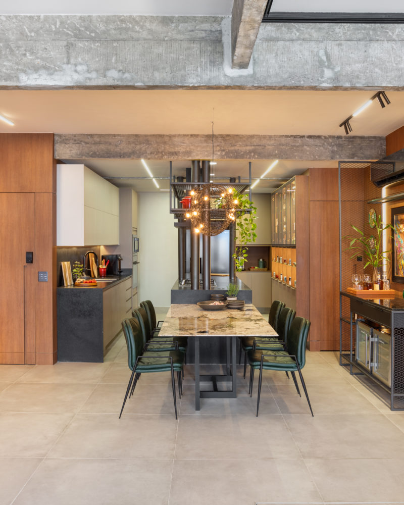 na foto sala de jantar, cozinha de loft com iluminação