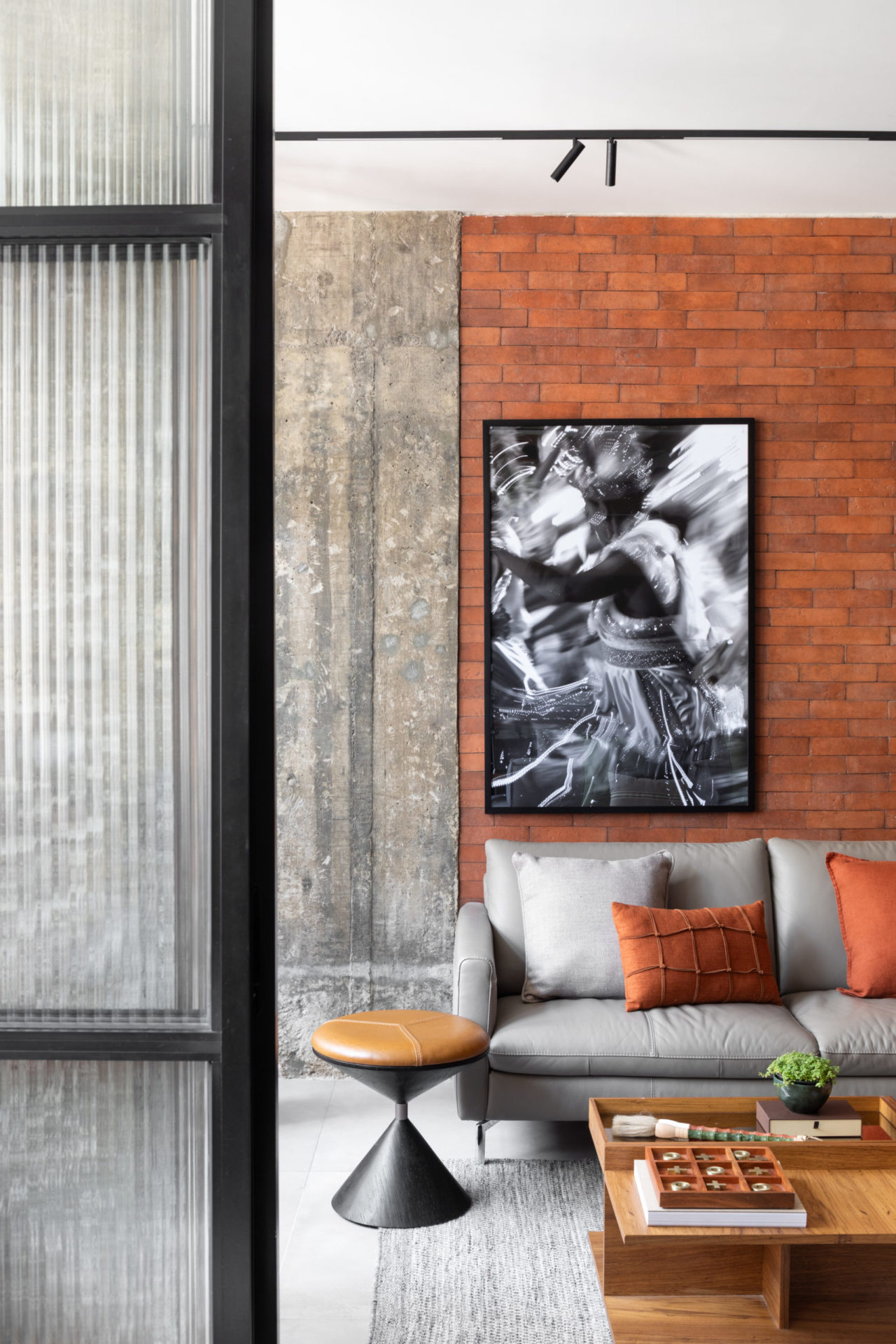 sala de loft em estilo industrial