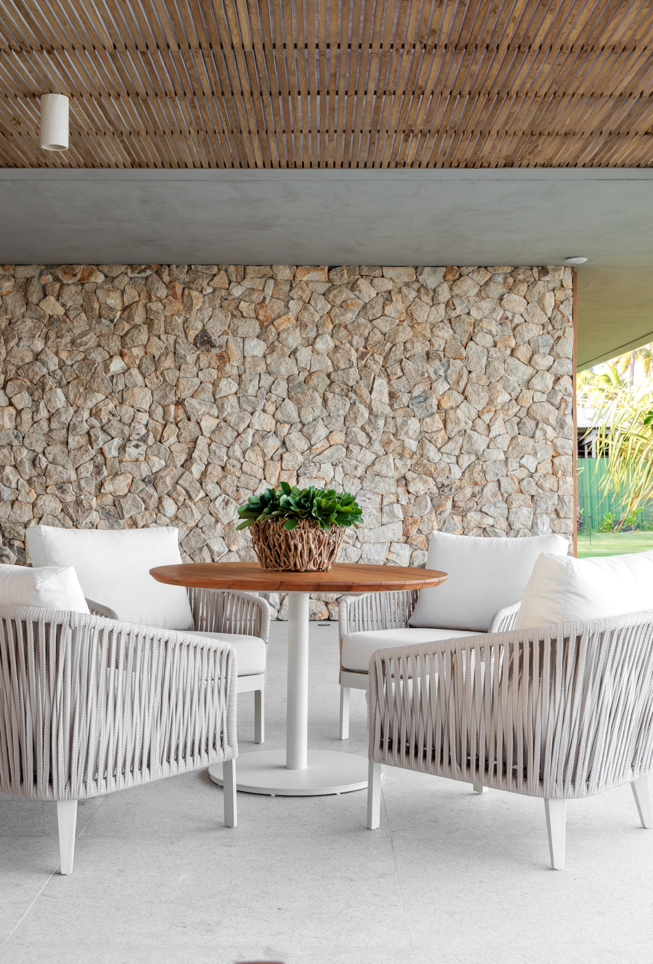 na foto varanda de casa de praia