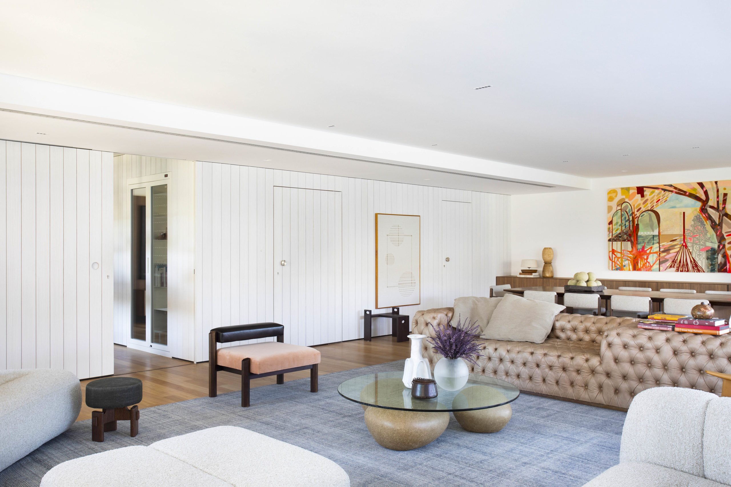 na foto sala e de jantar em estilo manimalista