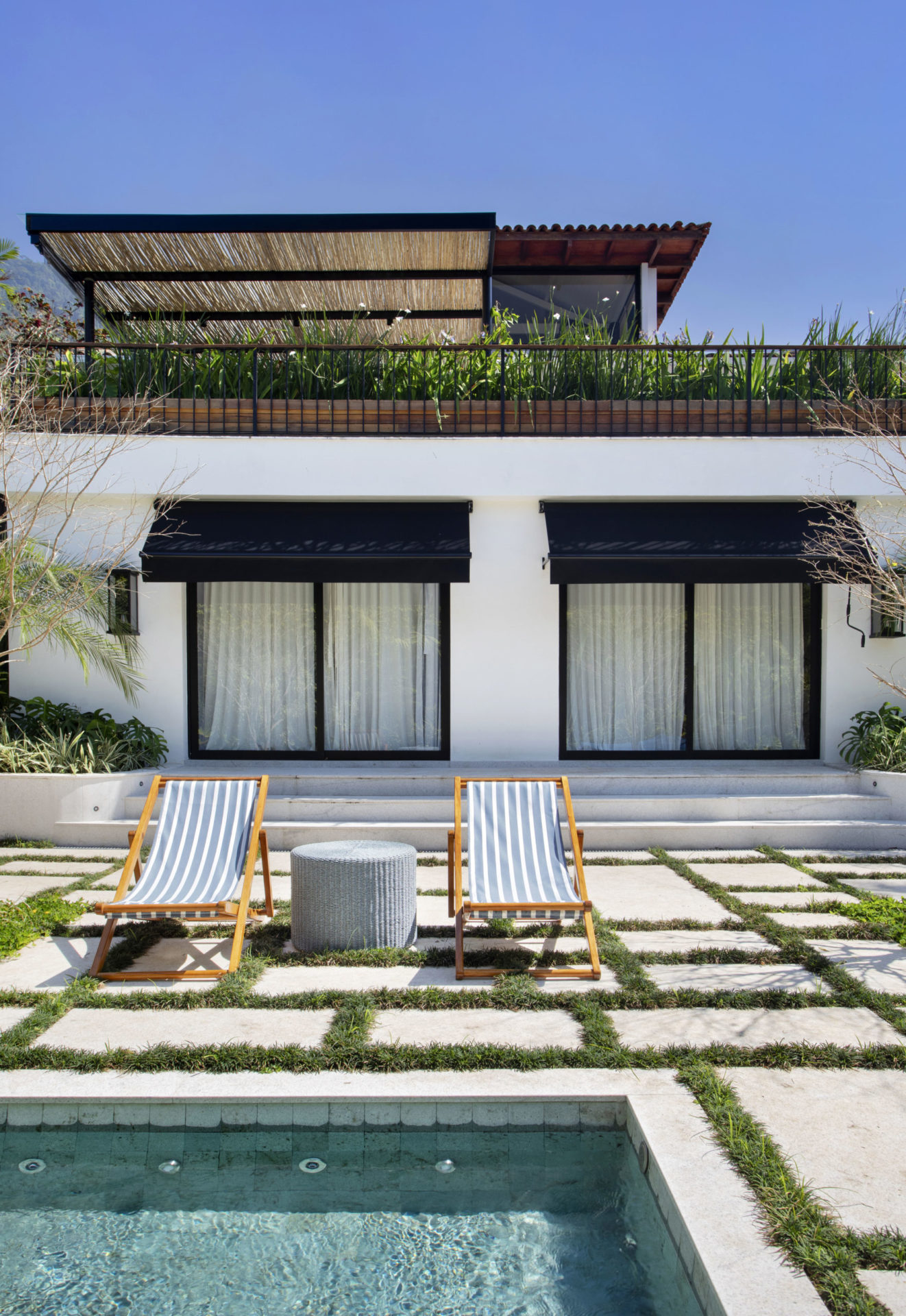 na foto fachada de casa no rio de janeiro