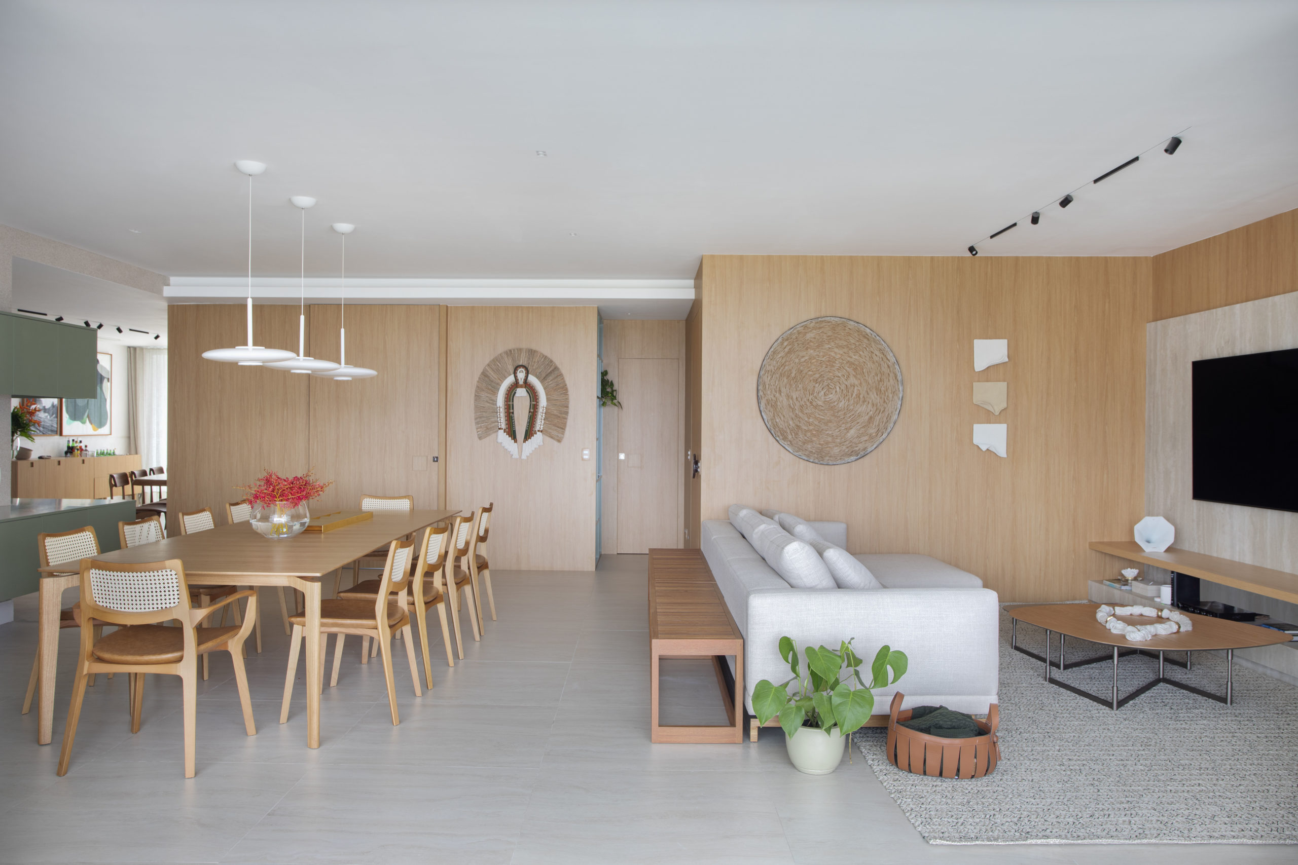 na foto sala de estar e jantar