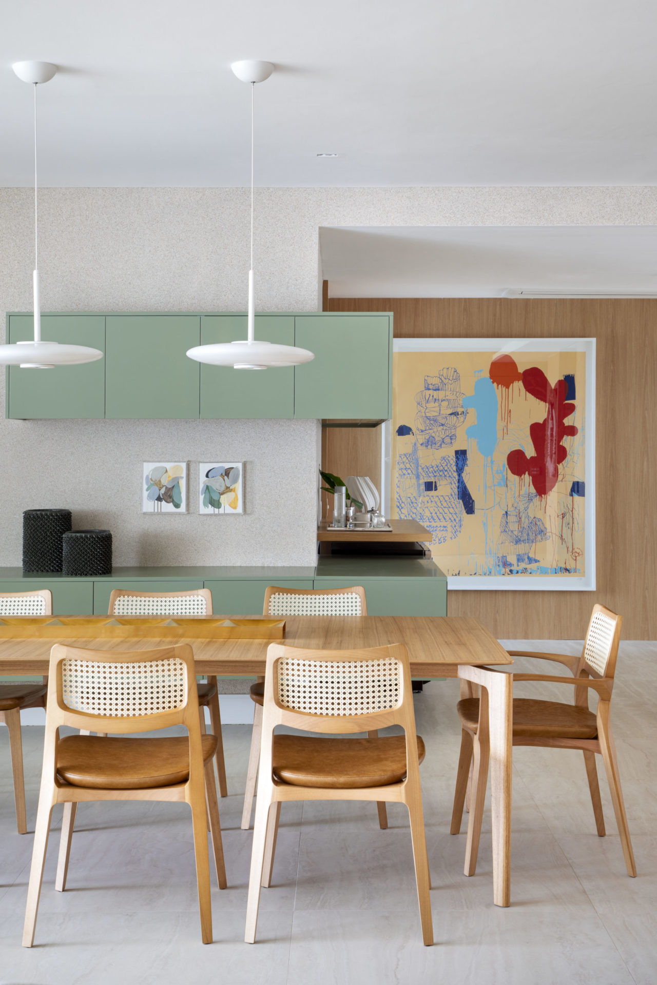 na foto sala de jantar