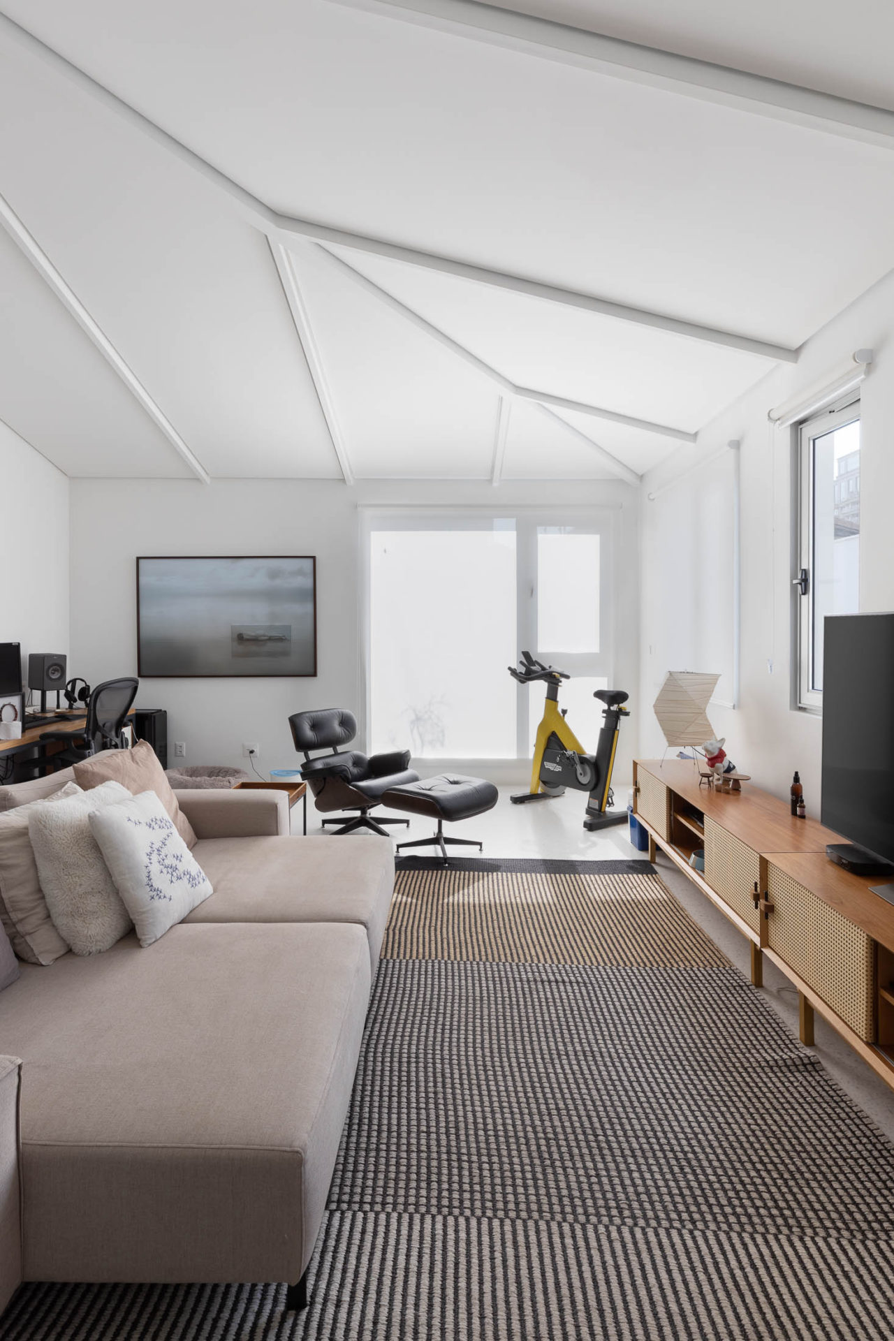 na foto sala [intima e home office