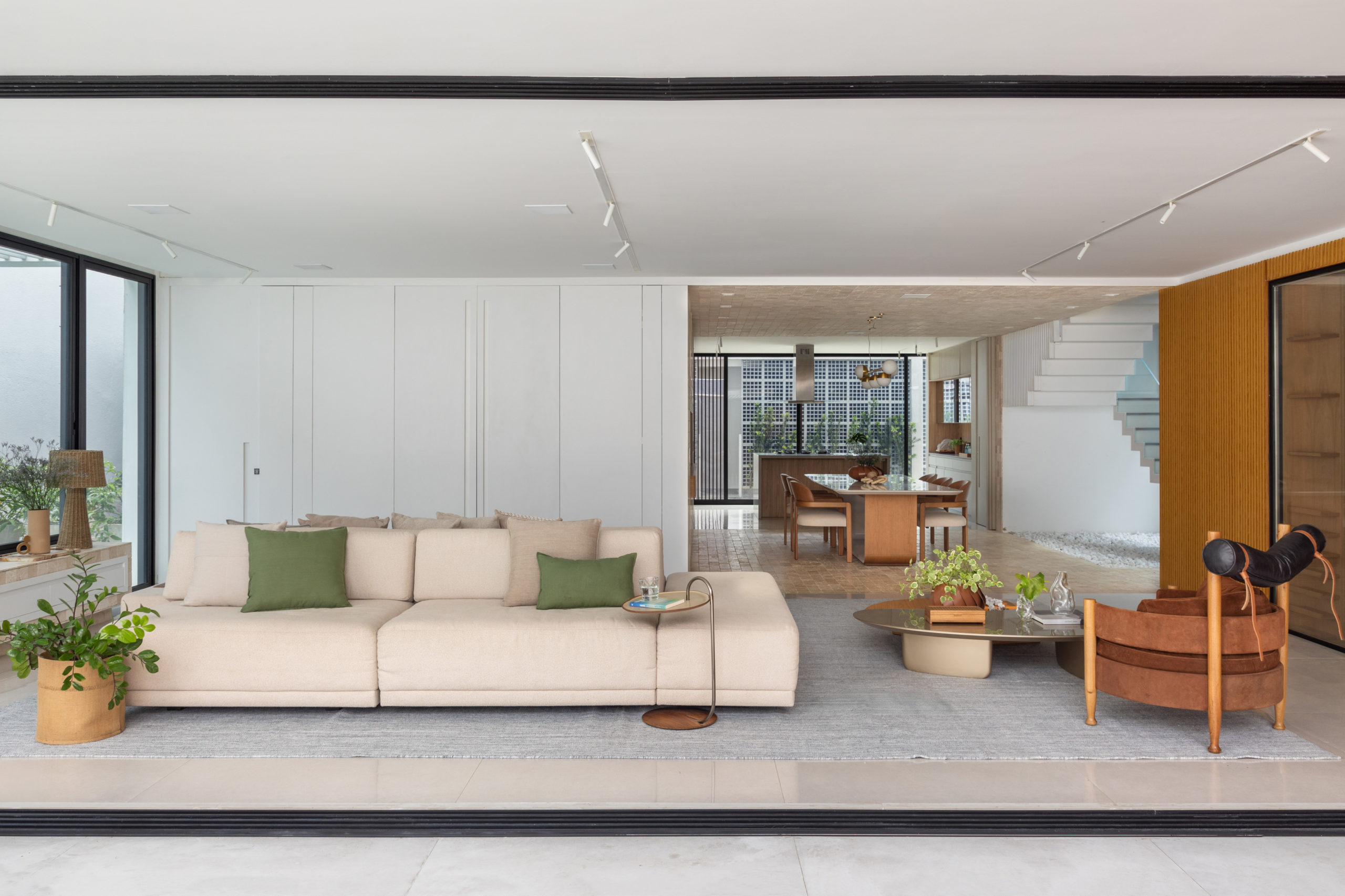 na foto salas de estar e jantar