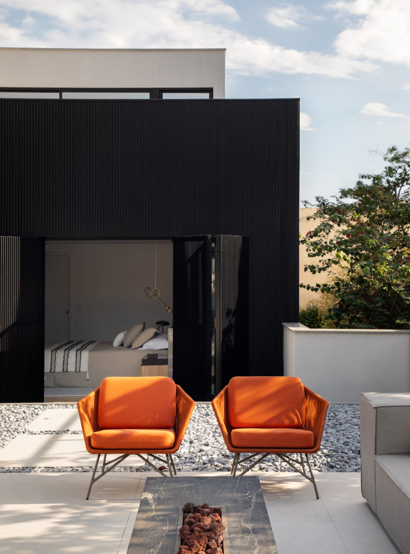 na foto cobertura de casa com fire place