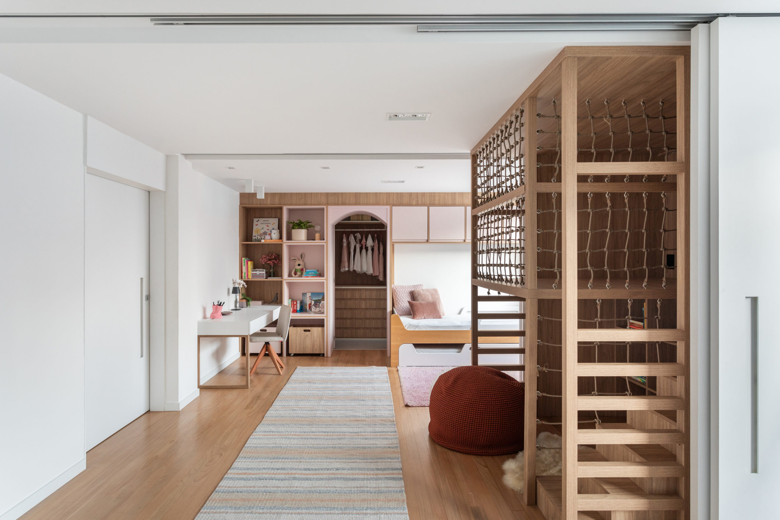 na foto quarto infantil para dois irmãos