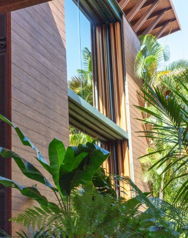 Projeto com vista para a Pedra da Gávea como protagonista explora luz, escala e materialidade