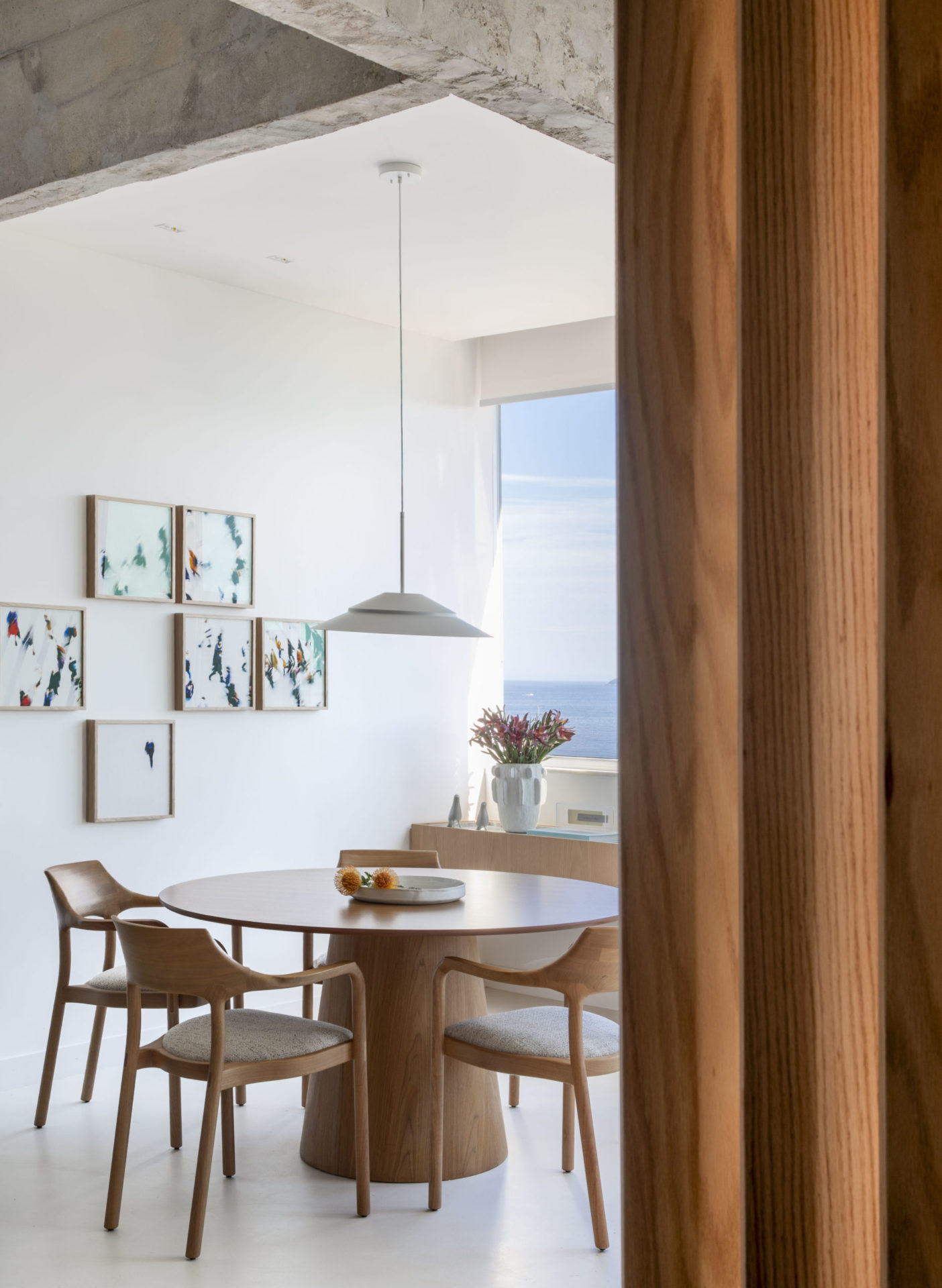 sala de jantar com vista para a praia de Ipanema