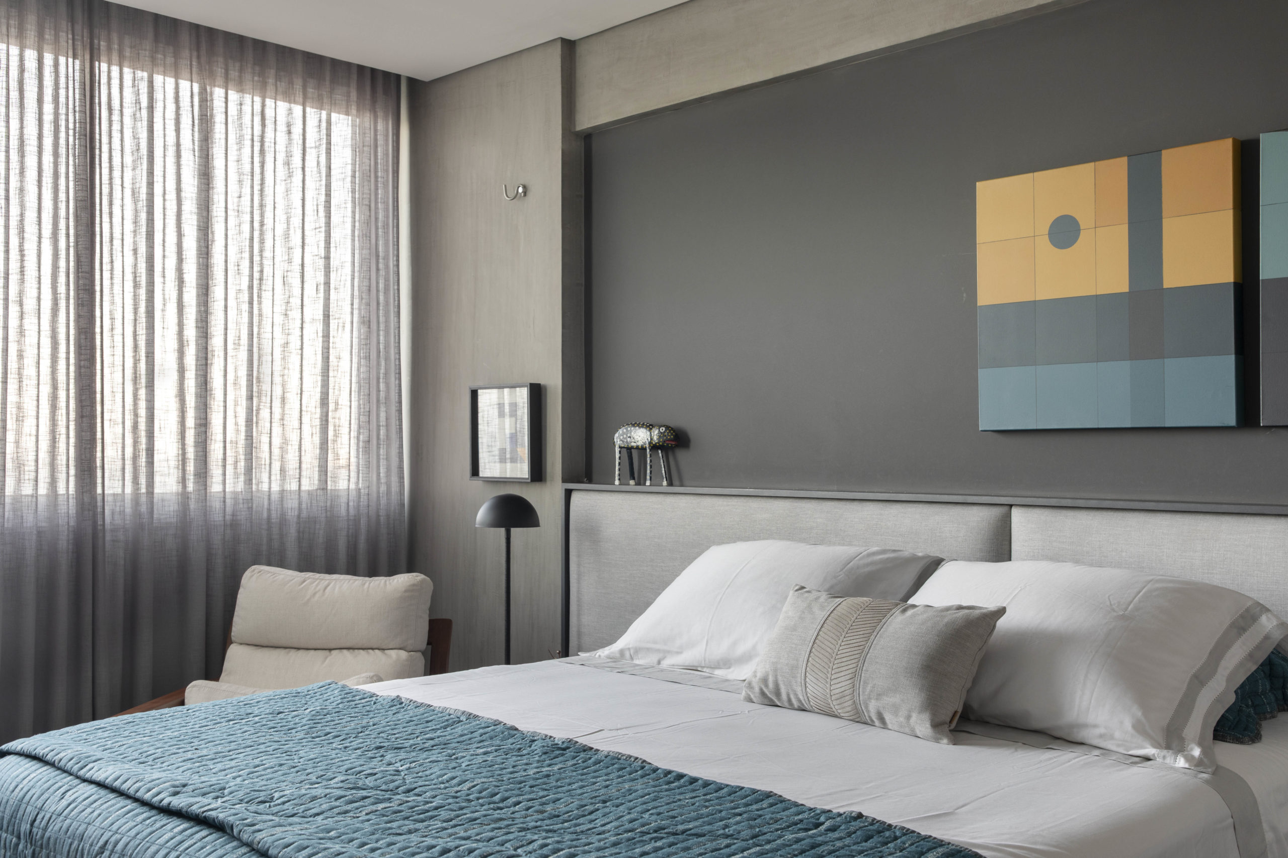 na foto quarto com cama de casal