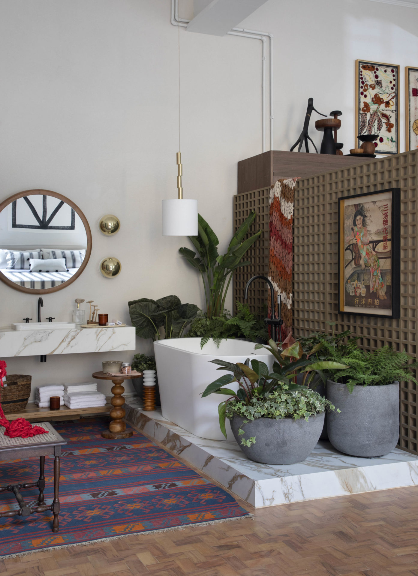na foto espaço do banheiro de loft Carmim